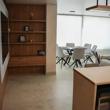 Sucro Playa アパート クリェラ